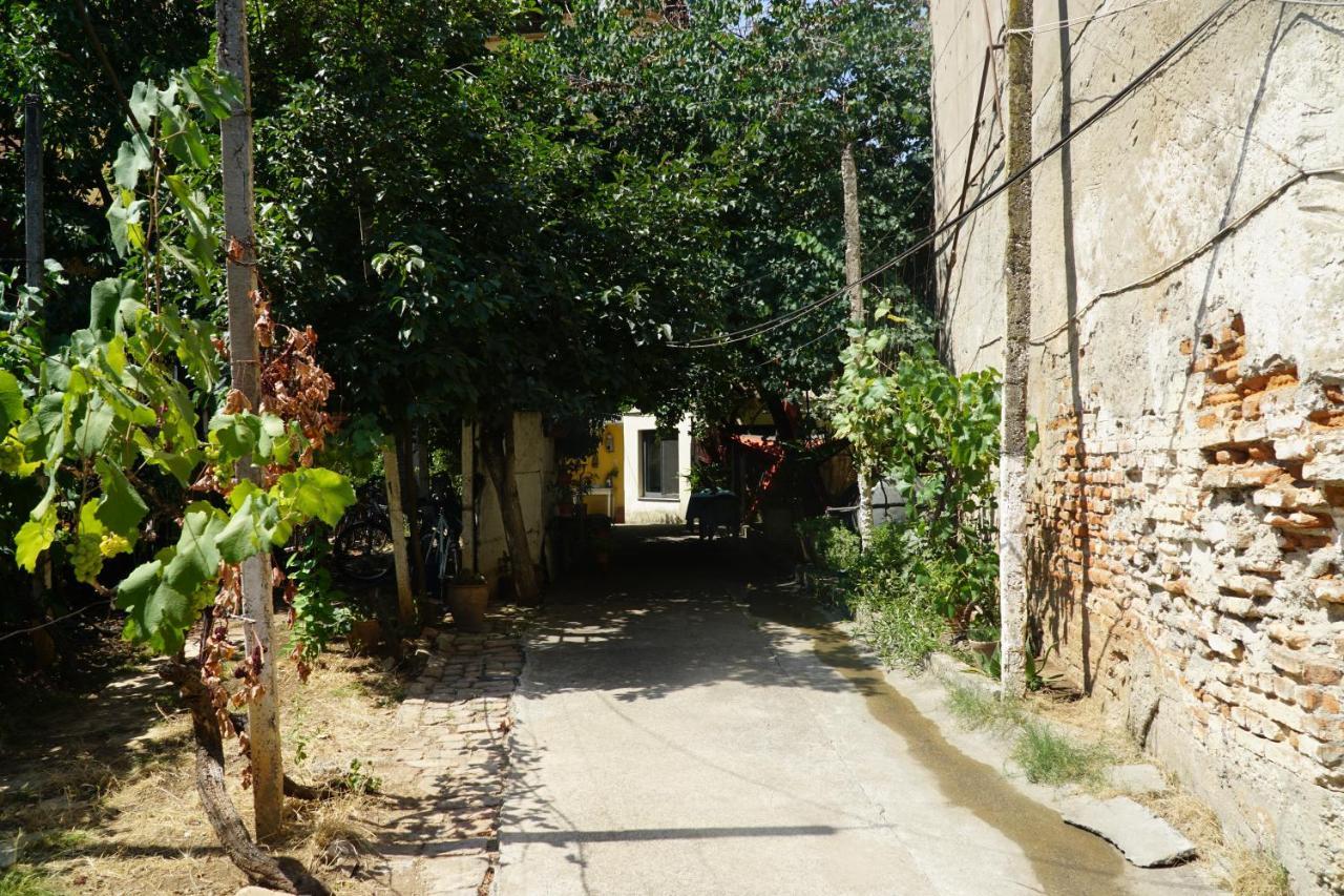 Albaniantrip Rooms And Apartments Tiranë Ngoại thất bức ảnh
