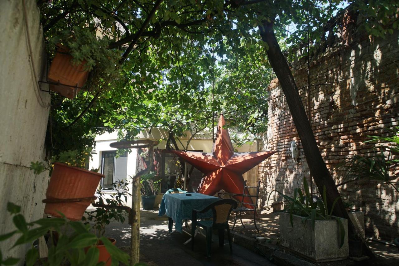 Albaniantrip Rooms And Apartments Tiranë Ngoại thất bức ảnh