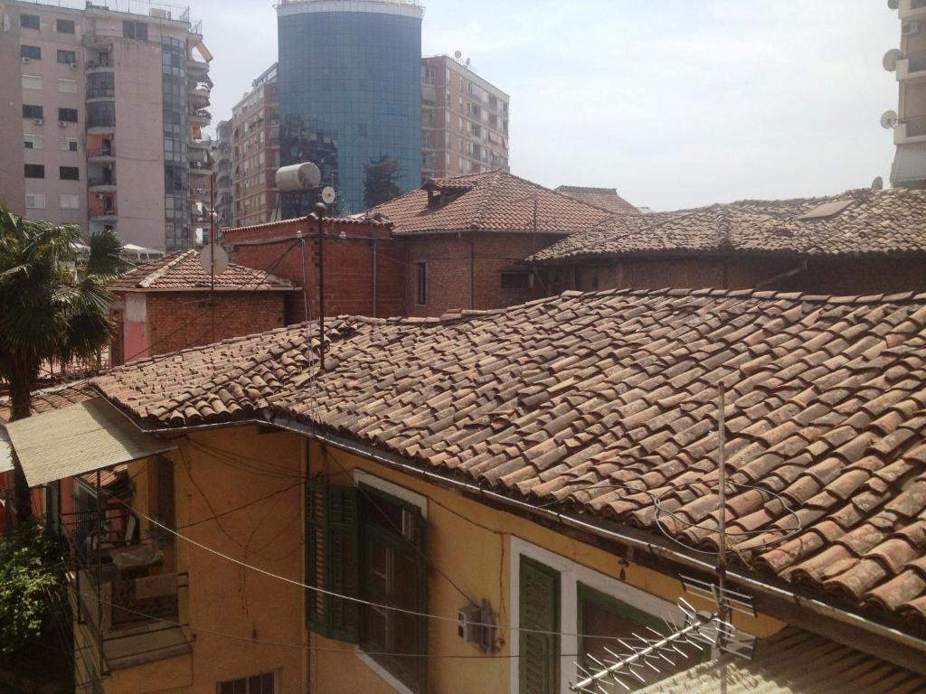 Albaniantrip Rooms And Apartments Tiranë Ngoại thất bức ảnh